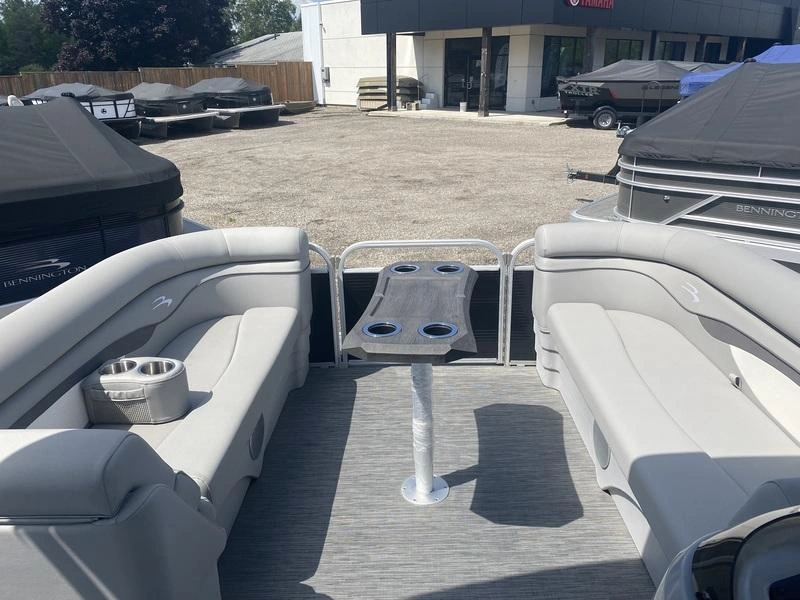 2023 Bennington Marine 20 Svsr alt