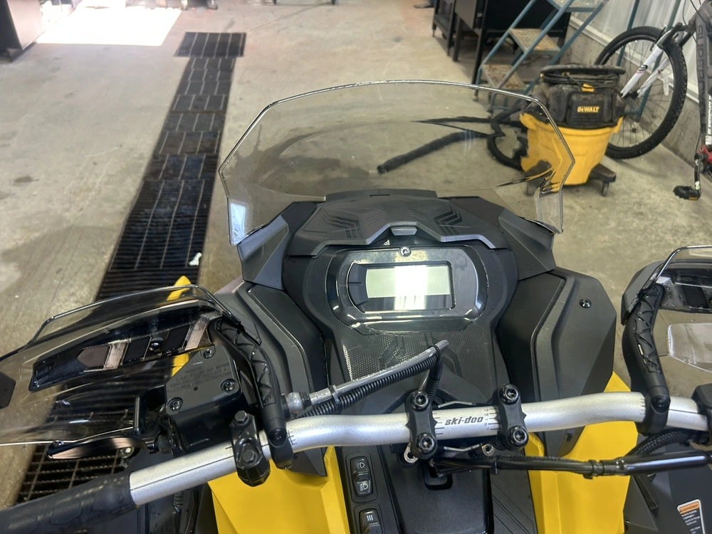 Ski-doo Mxz Sport 600 Efi 137" 2025 alt