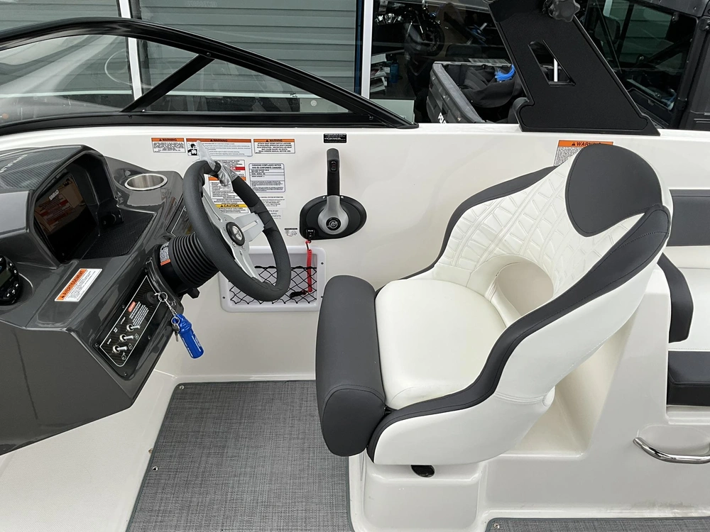 2021 Bayliner Vr6 alt