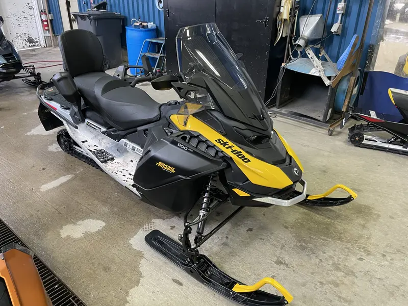 Ski-Doo Grand Touring Sport 900 ACE 2026