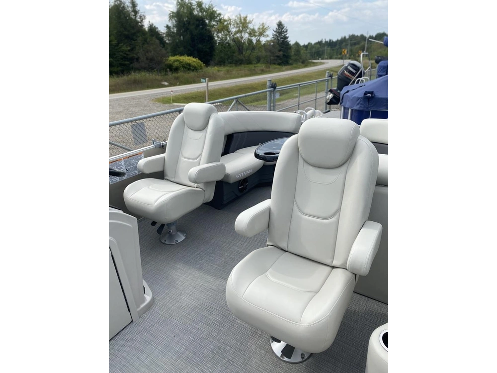 2024 Sylvan Mirage 820 Lz alt