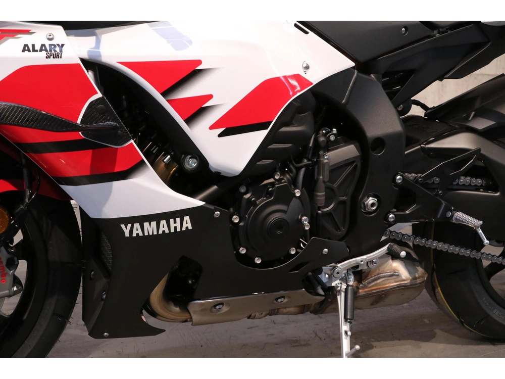2026 Yamaha Yzf-r1 70e Anniversaire alt