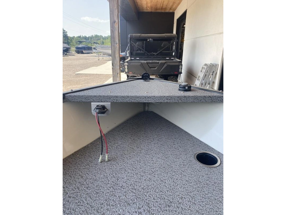 2026 Legend Boats R15 alt