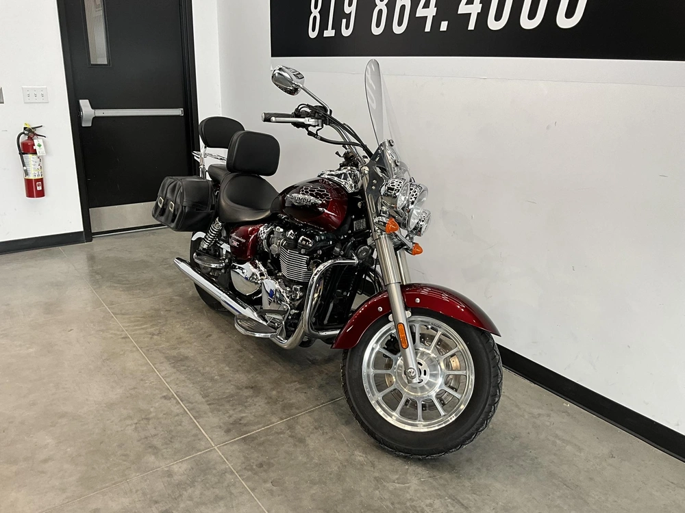 Triumph America 2015 alt
