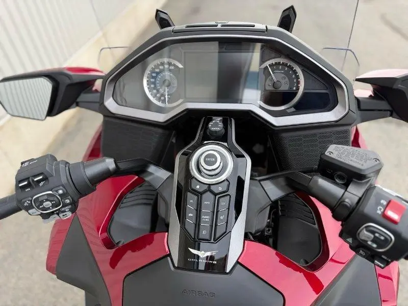 2026 Honda Gold wing Tour DCT Airbag thumbnail 10
