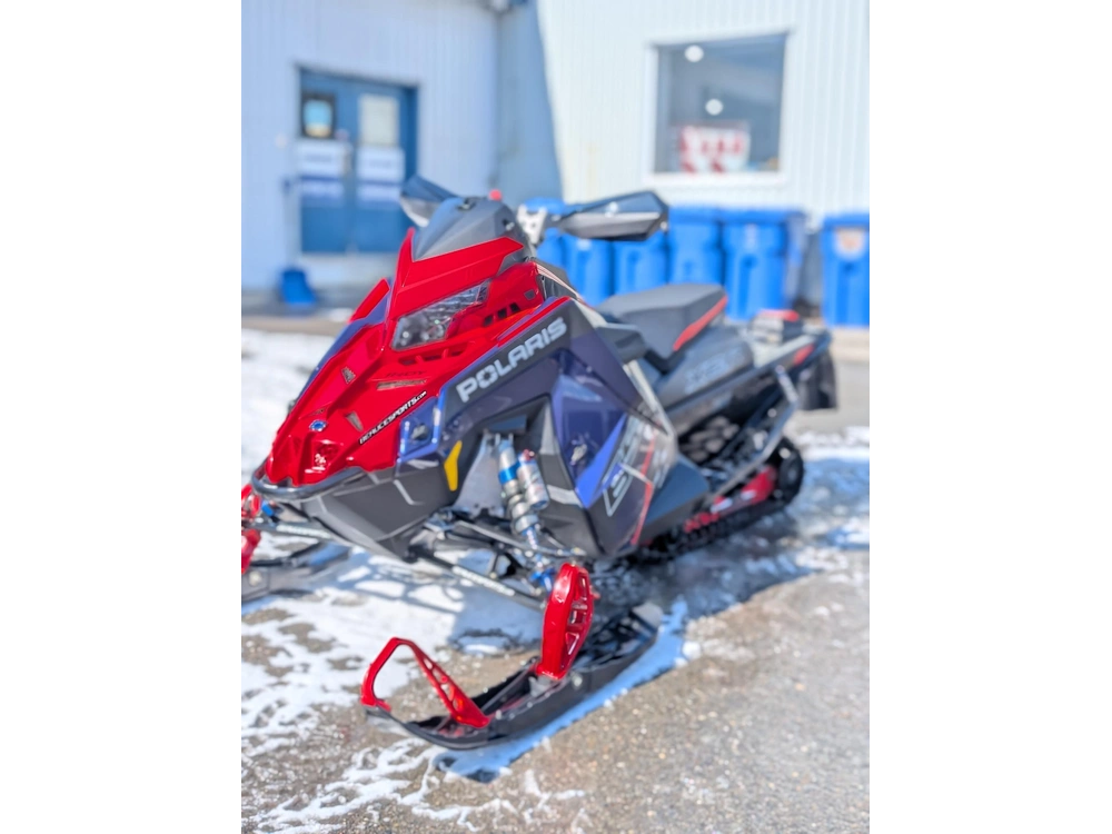 2025 Polaris 650 Indy Xcr 128 🎯 Motoneige Performance Occasion Garantie Cloutée Inspection 1 Proprio Fiable Prête Saison 🟢 alt