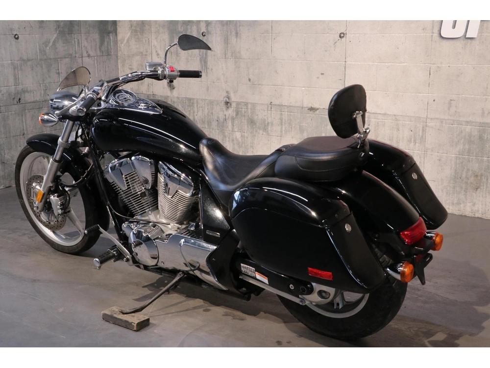 Honda Vt1300 2010 alt