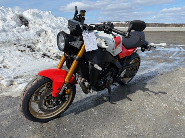 2026 Yamaha Xsr900 alt