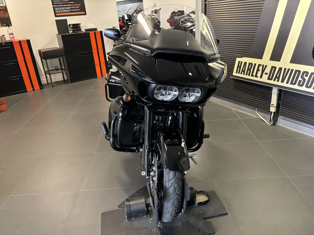 Harley-Davidson Road Glide LimitedFLTRK 2024