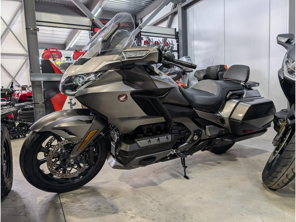 Honda Goldwing 1800 Bagger 2018 alt