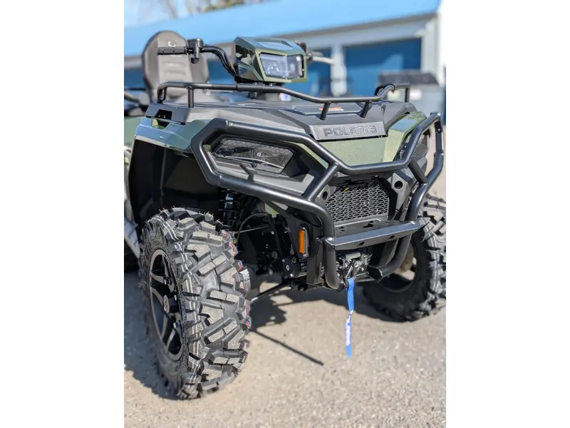 Polaris SPORTSMAN TRG 570 PREMIUM TREELINE GRN MTLC | A26SDZ57AB 🛠️direction assistée EPS touring vtt 2 places 🛠️ 2026