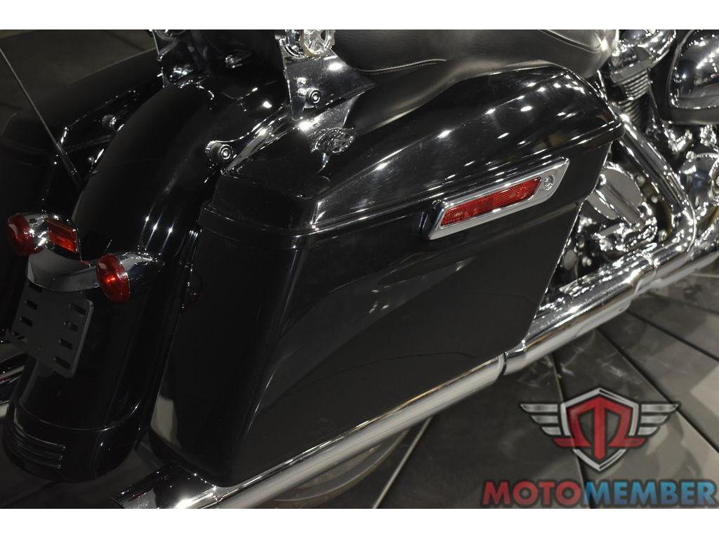 2020 Harley-Davidson Street Glide Base for Sale