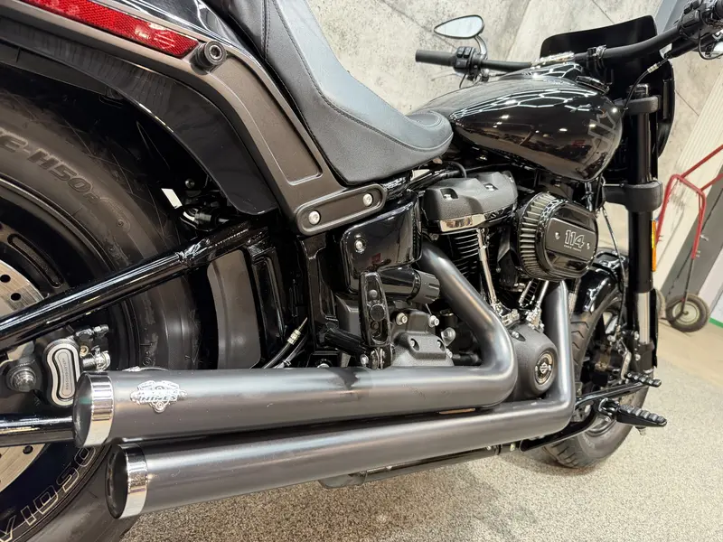 Harley-Davidson Fat Bob 114 FXFBS | Vance & Hines 2021