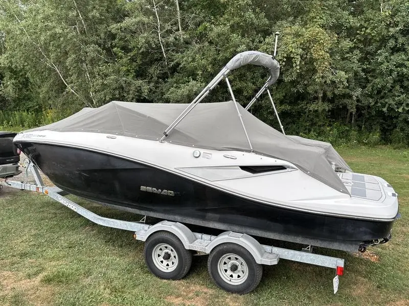 2010 Sea-Doo challenger thumbnail 2
