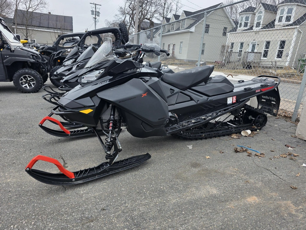 2022 Ski-doo Backcountry X 850
