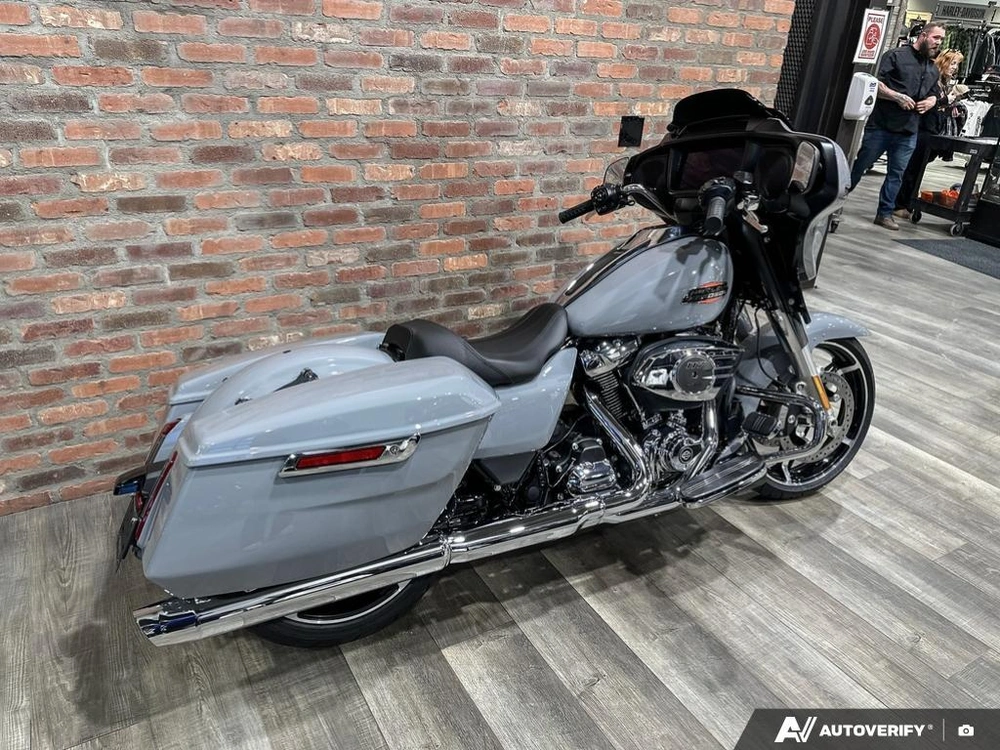 2026 Harley-davidson Street Glide alt