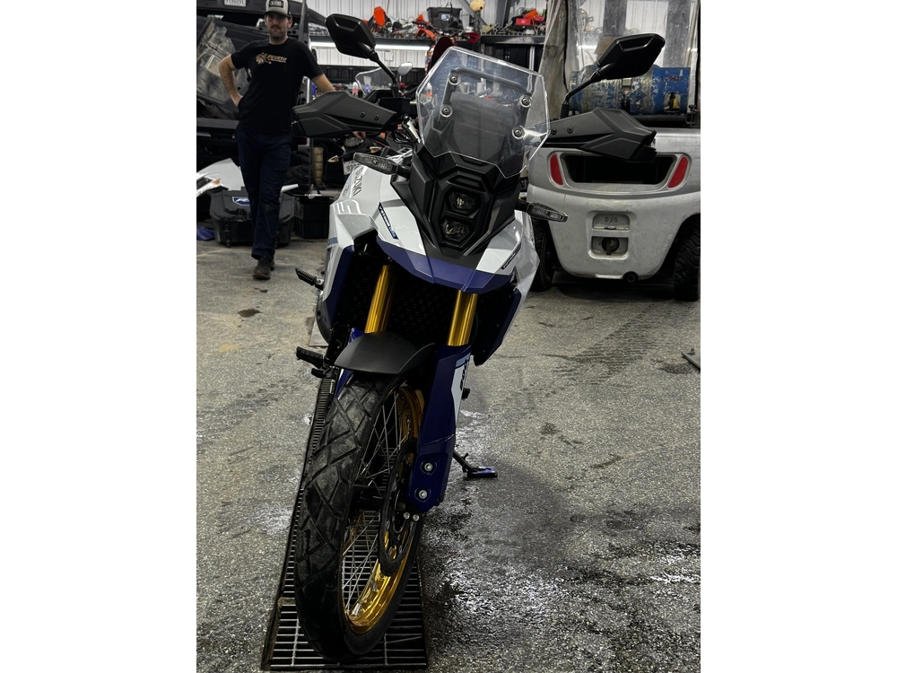 2024 Suzuki Dl800 alt