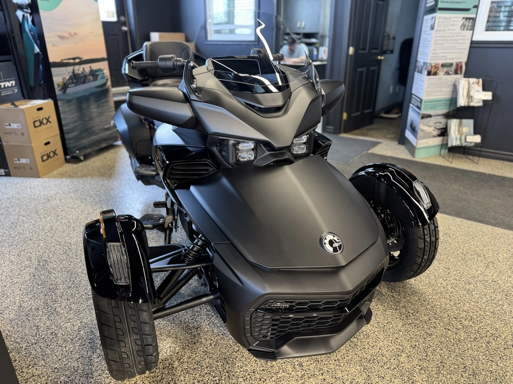 Can-am F3 Limited 2026 alt