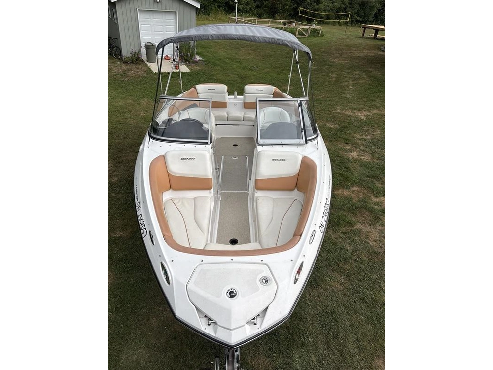 2010 Sea-doo Challenger alt