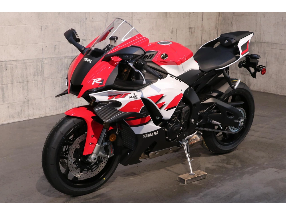 2026 Yamaha Yzf-r1 70e Anniversaire alt