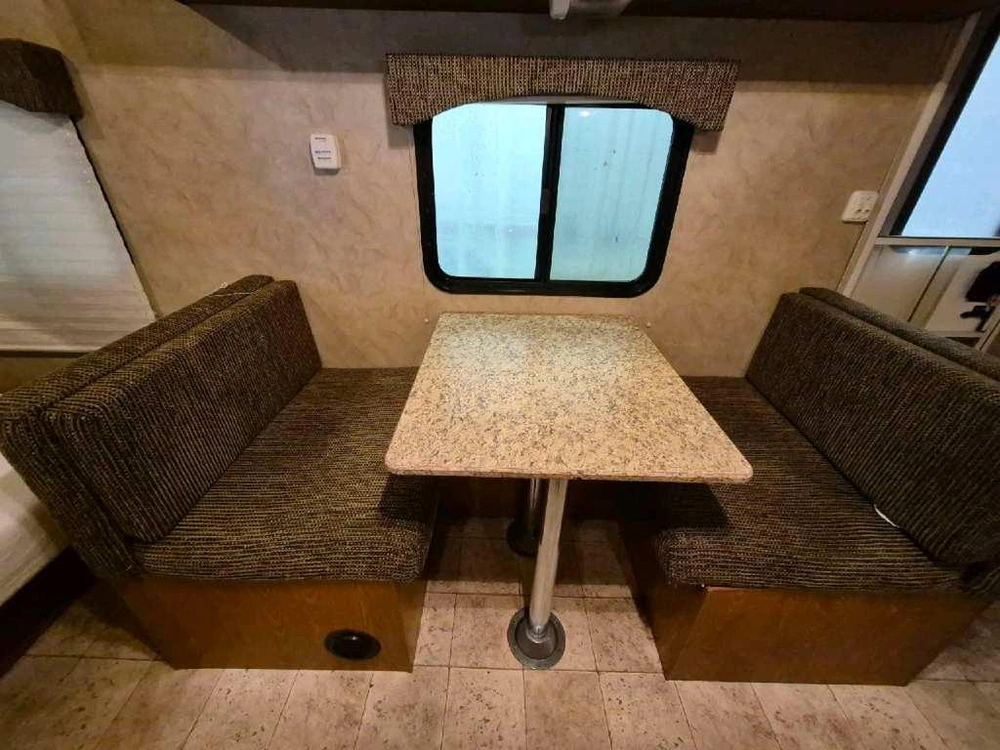 Sunset Park Rv Ez Traveler 21le 2010 alt
