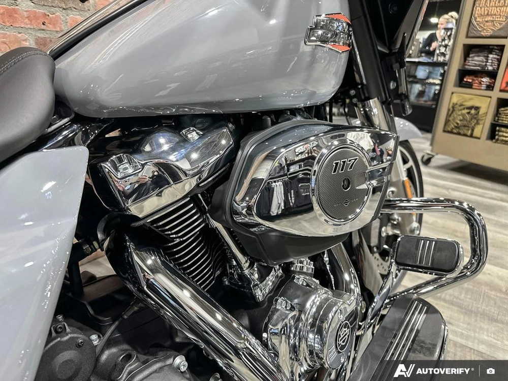 2026 Harley-davidson Street Glide alt