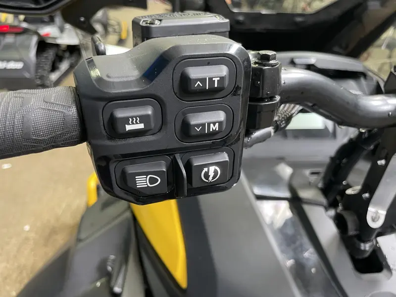 Ski-Doo Grand Touring Sport 900 ACE 2026