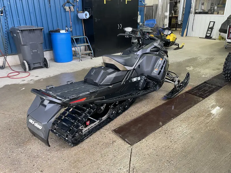 Ski-Doo Renegade Adrenaline 900 ACE Enduro 2026