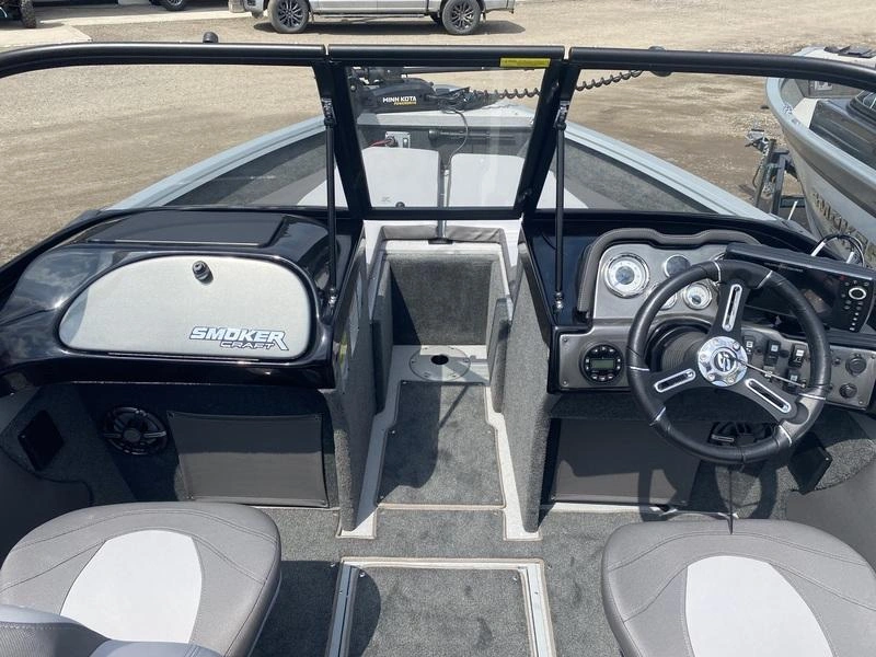 2025 Smoker-craft Ultima 172 alt