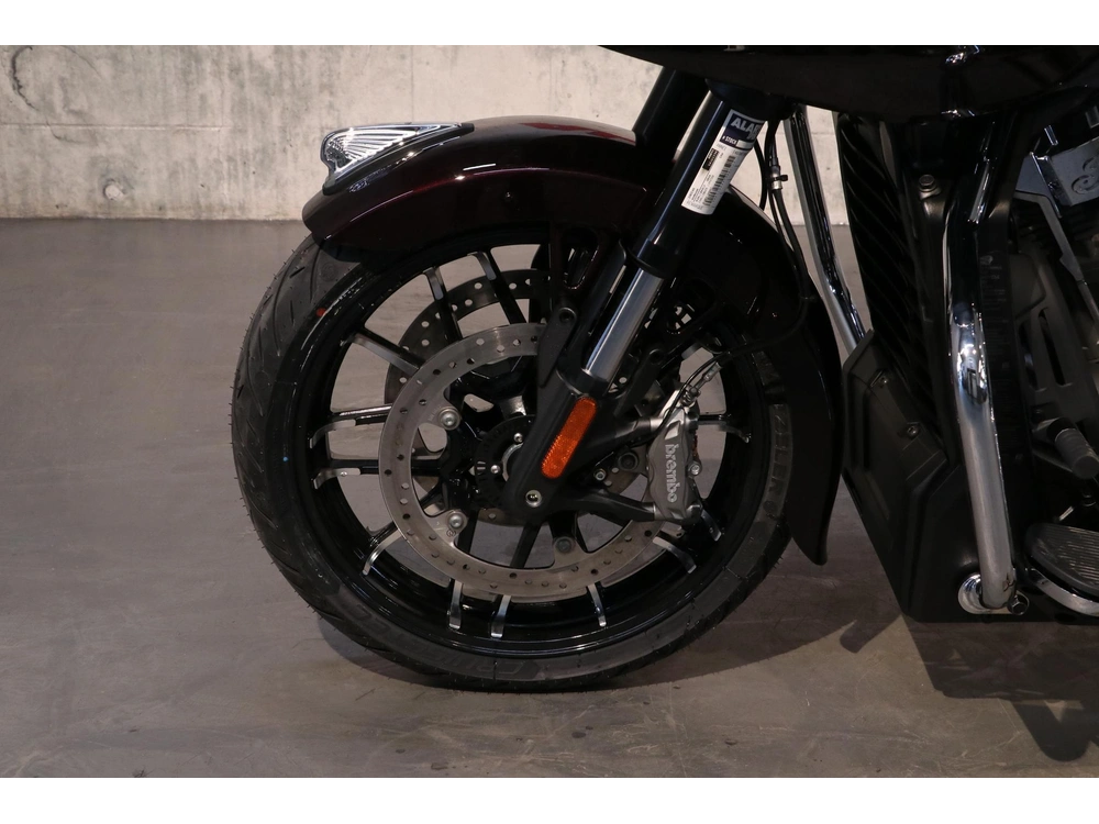 2026 Indian Motorcycle Challenger Limited alt