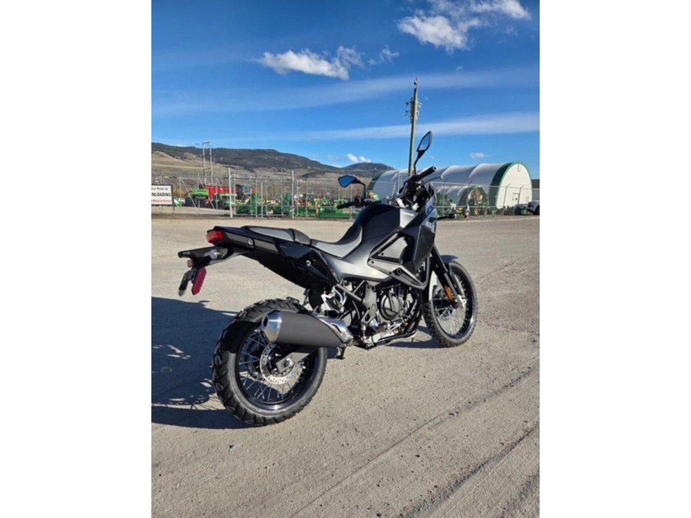 2026 Kawasaki Kle500 alt