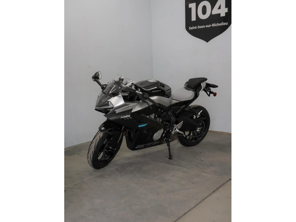 2026 Cfmoto 675 Ss Noir alt