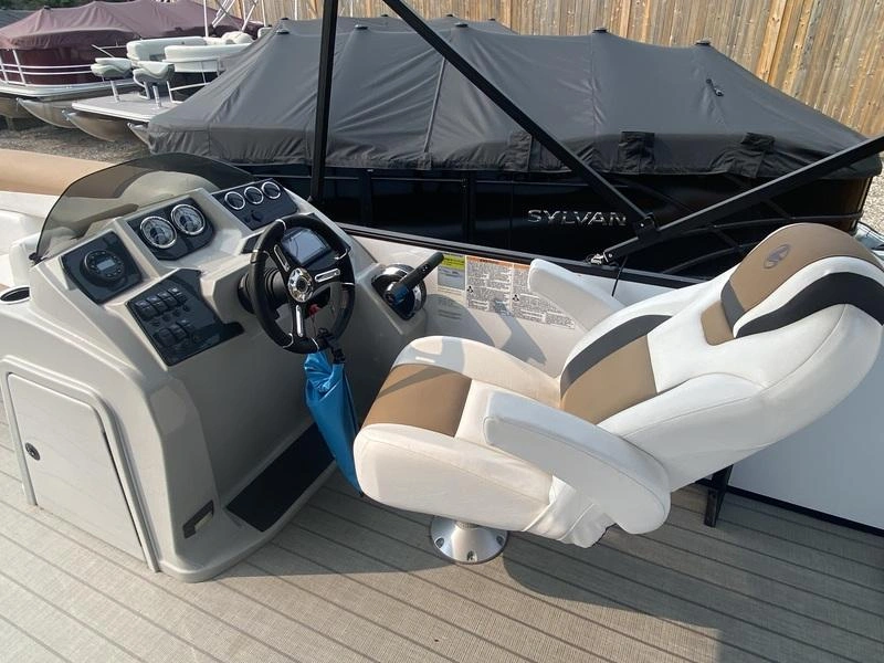 2023 Legend Boats E-series 21 Cruise alt