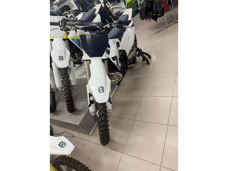 2025 Husqvarna TC125 thumbnail 8