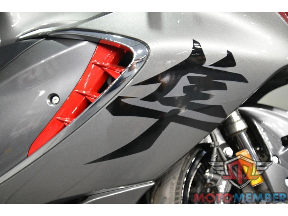 2023 Suzuki Hayabusa alt