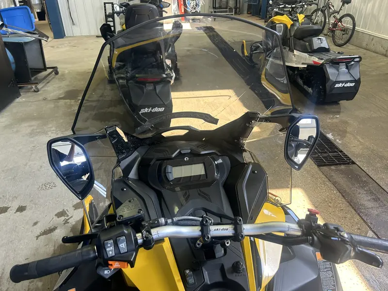 Ski-Doo Grand Touring Sport 600 ACE 2025