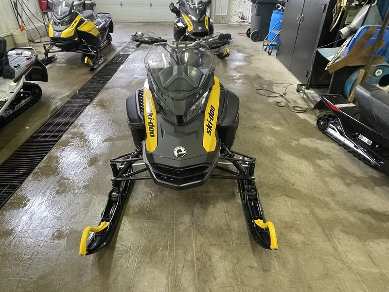 Ski-Doo Renegade Sport 600 ACE 2024
