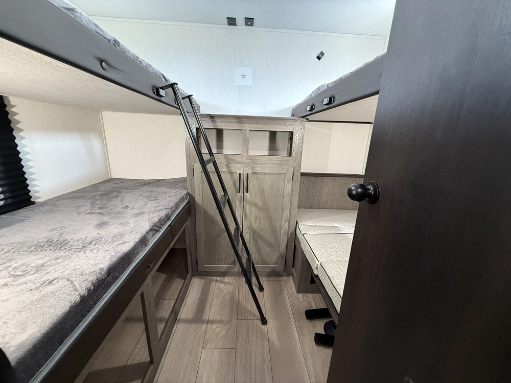 Alpha Wolf 280 Qbs 2026 alt