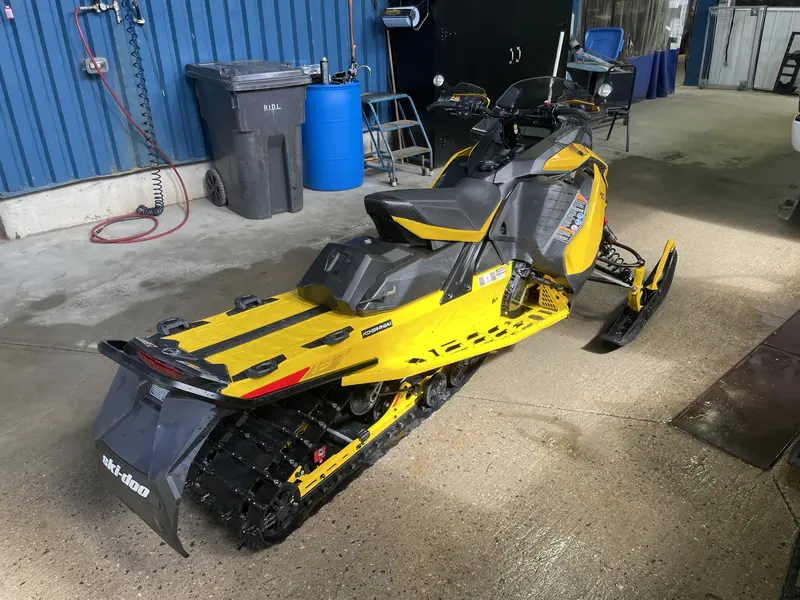 2024 Ski-Doo MXZ X 850 E-Tec 137