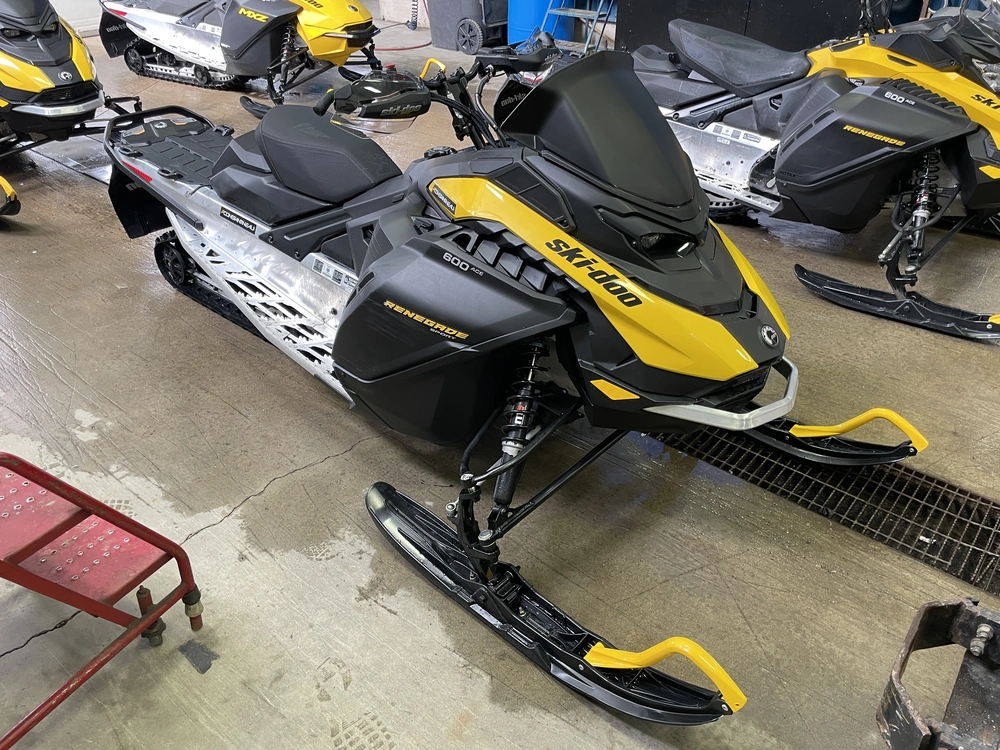 Ski-doo Renegade Sport 600 Ace 2026 alt