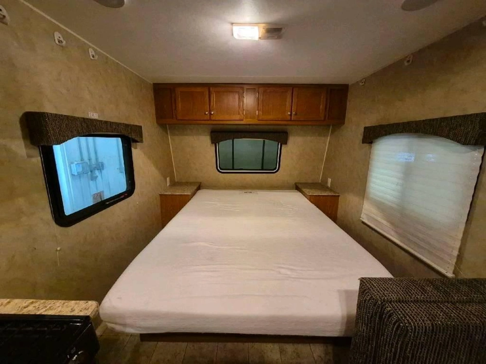 Sunset Park Rv Ez Traveler 21le 2010 alt