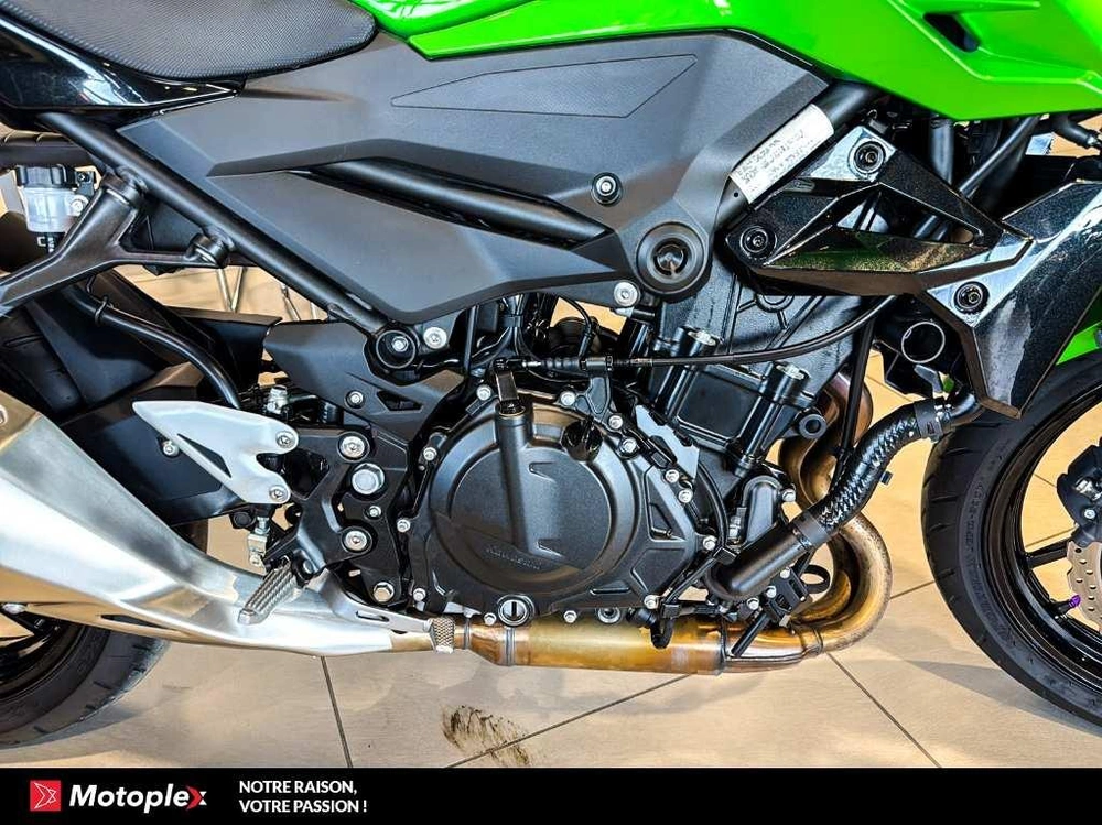 Kawasaki Z400 *2337 Km* 2023 alt