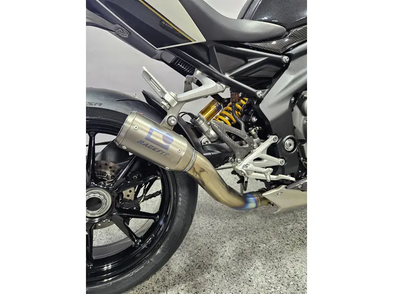 2023 Triumph SPEED TRIPLE 1200 RR thumbnail 5