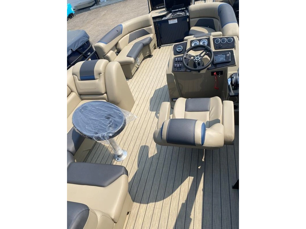 2023 Legend Boats E-series 21 Cruise Sport Pro alt