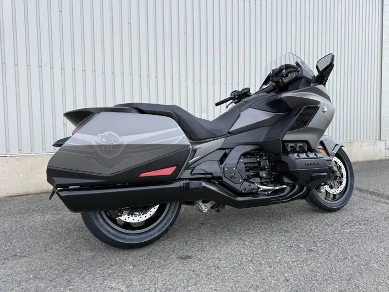 2026 Honda Gold Wing alt
