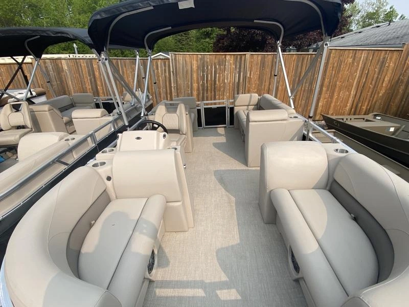 2023 Legend Boats Q-series Le 19 Lounge alt