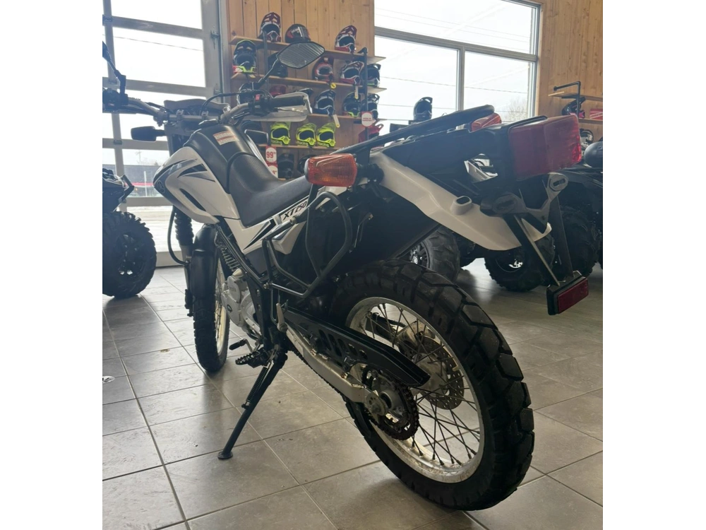 Yamaha Xt 250 2008 alt