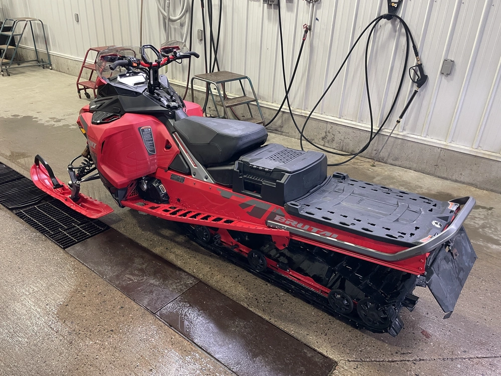 Lynx Brutal Re 850 E-tec 2024 alt