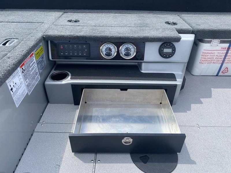 2025 Smoker-craft Adventurer 188 T alt