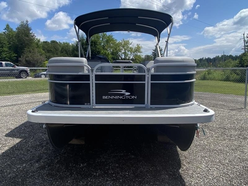 2023 Bennington Marine 20 Svsr alt